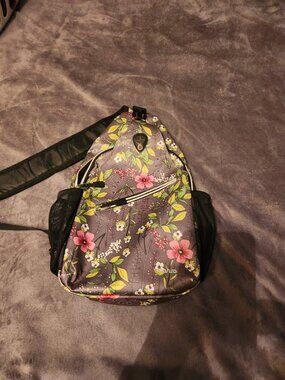 FLORAL SLING BAG